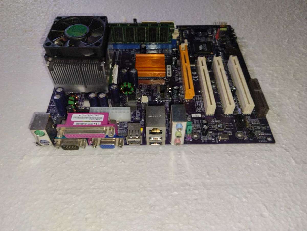 ECS - KM400-M2 REV:1 MB - Includes AMD Sempron CPU and RAM