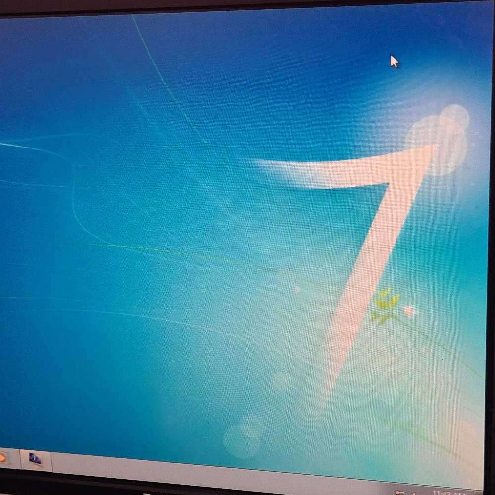 Unique Double CPUs Xeon pc. 1TB storage 4GB memory.