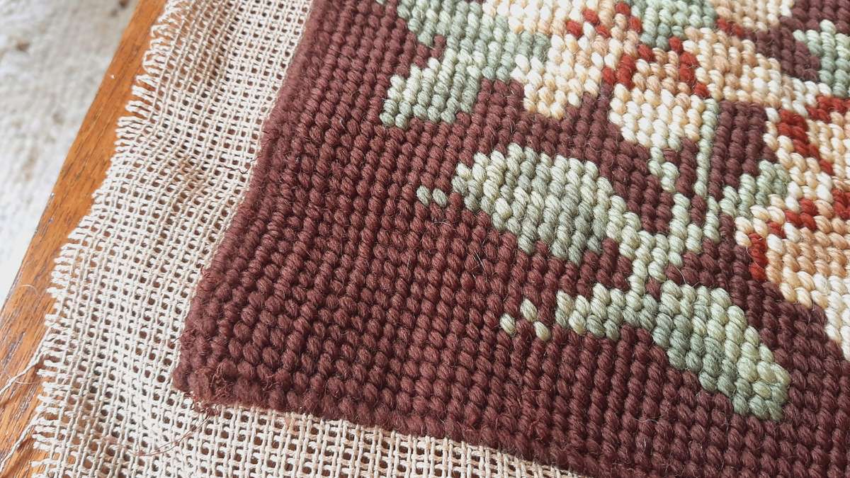 Small, completed tapestry 28 x 28cm