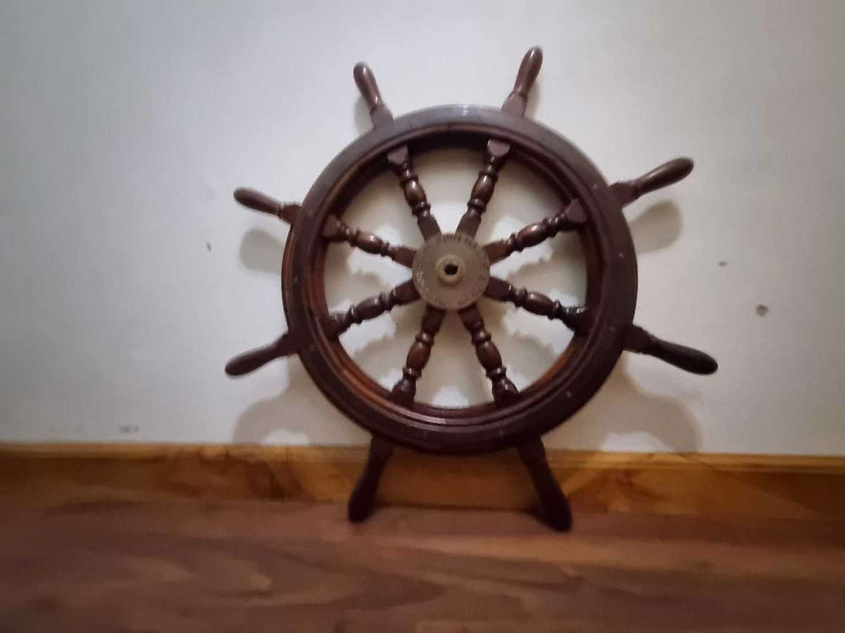 *** Antique not a replica or modern 76 cm original John Hastie and co ltd, Scotland, ships wheel ***