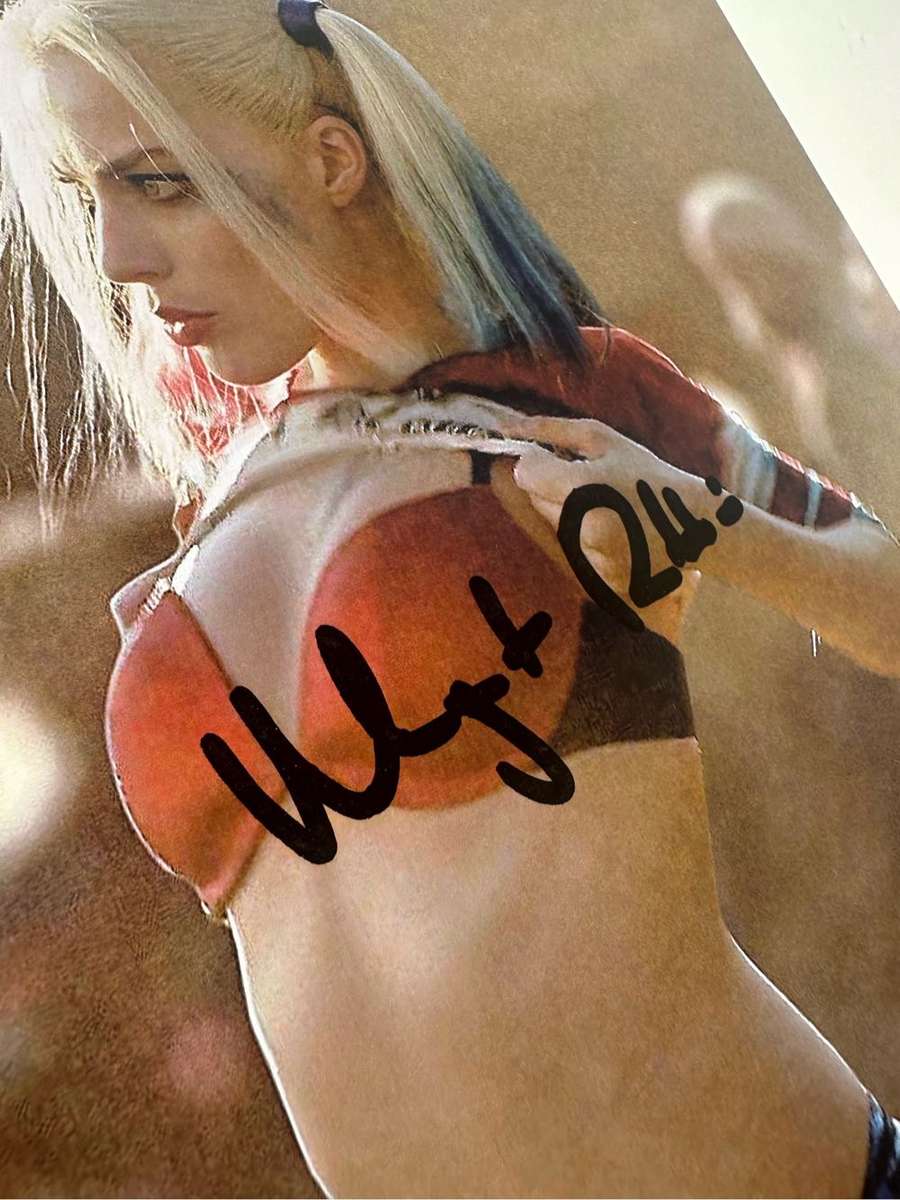 MARGOT ROBBIE -  AUTHENTIC AUTOGRAPH - 100% ORIGINAL