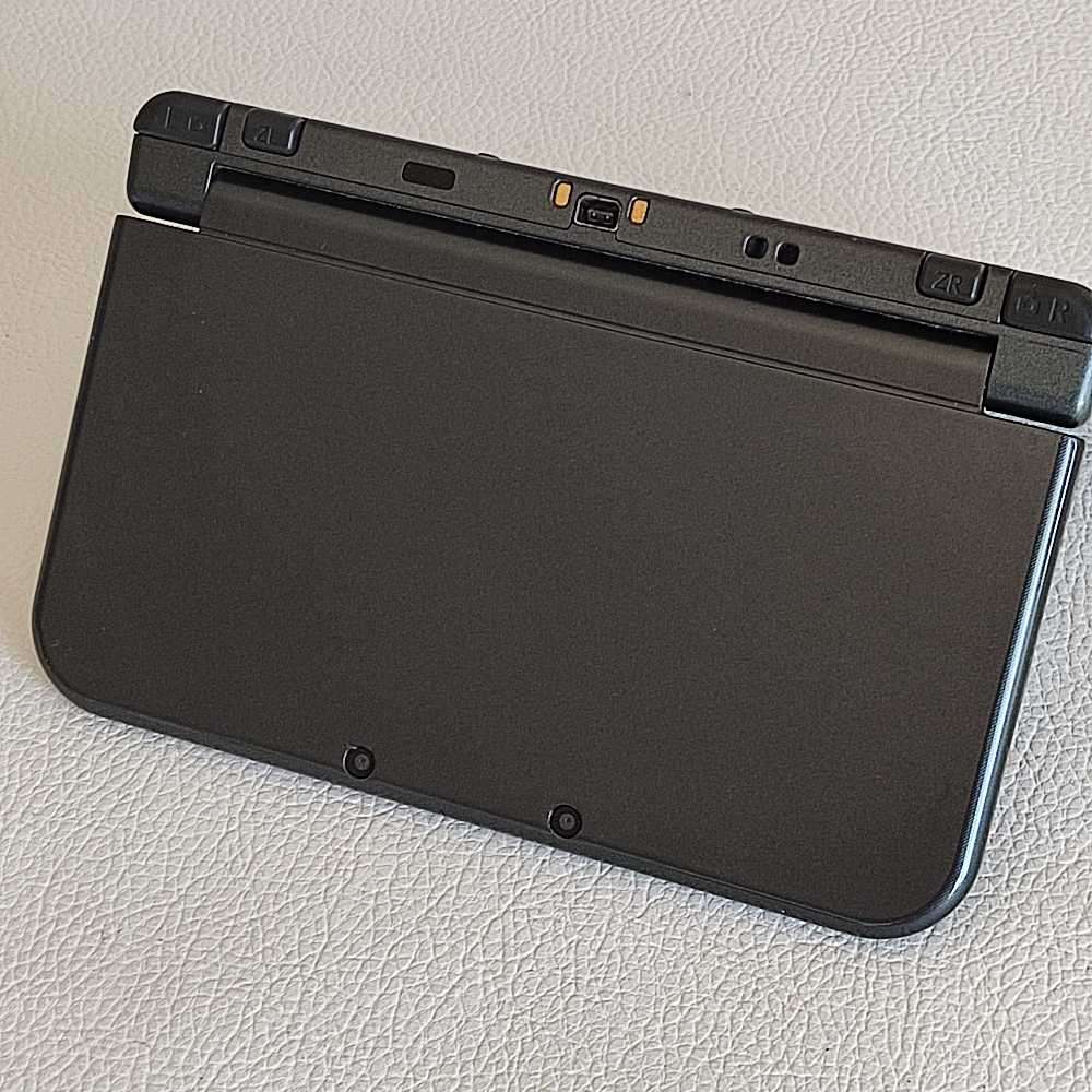 "New" Nintendo 3ds XL console