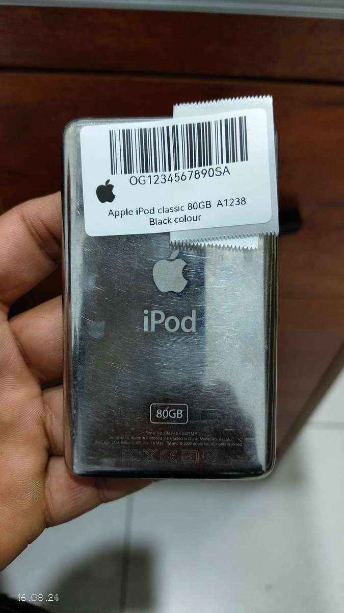 Apple iPod classic 6th Generation Black 80GB A1238 (Pre Owned)