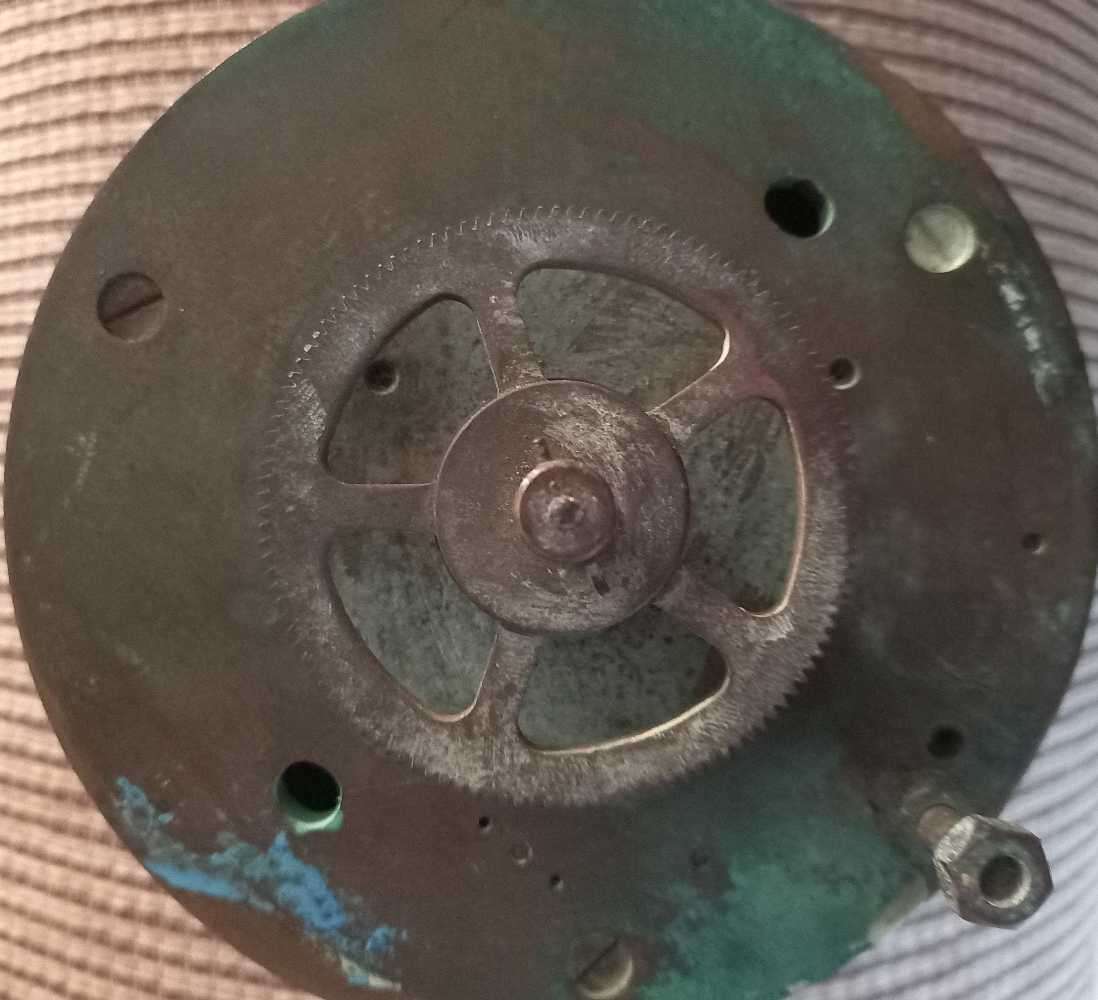 SOLID BRASS SHIP CLOCK IN WORKING CONDITION