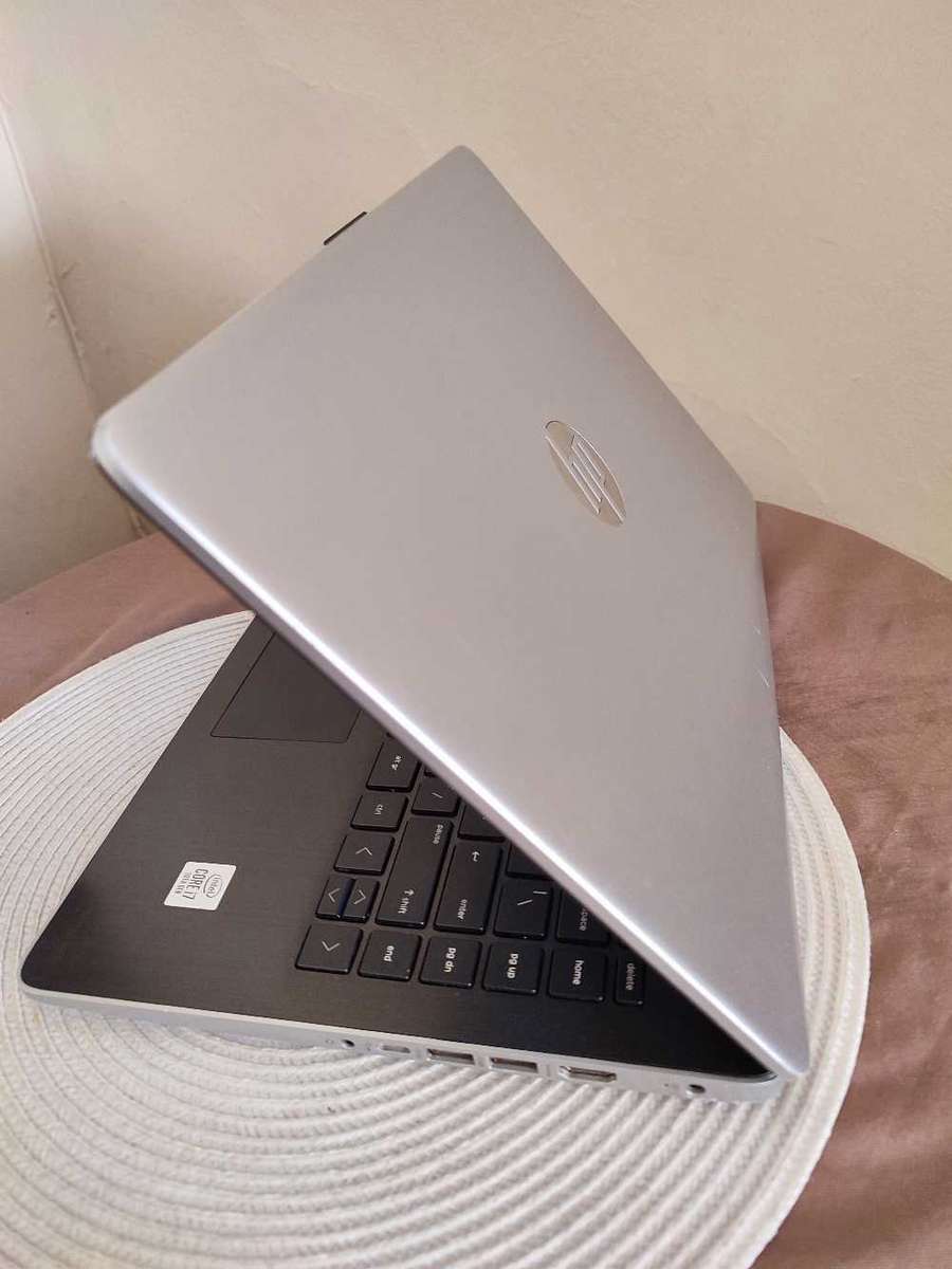 HP Notebook 14s 512SSD, 8GB RAM, Windows 11 Pro LAPTOP