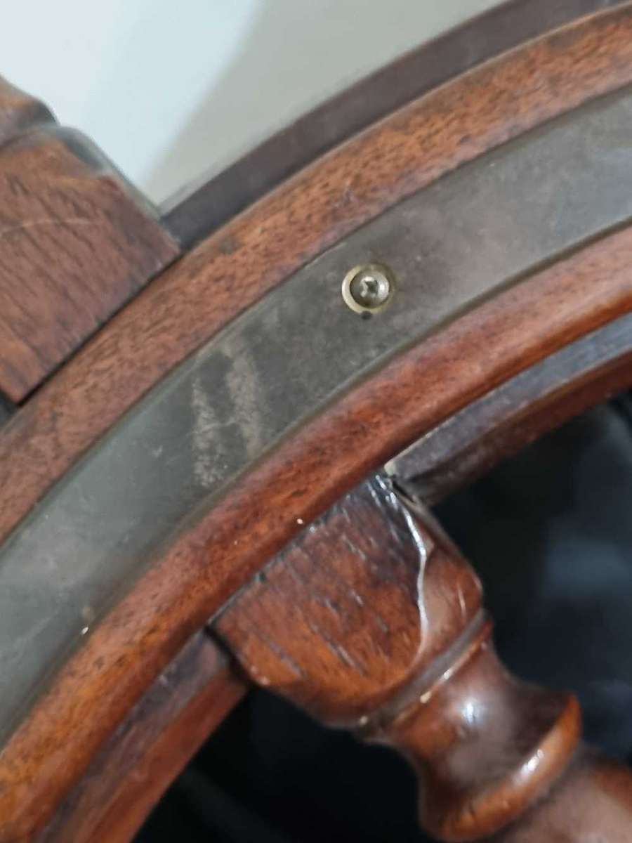 *** Antique not a replica or modern 76 cm original John Hastie and co ltd, Scotland, ships wheel ***