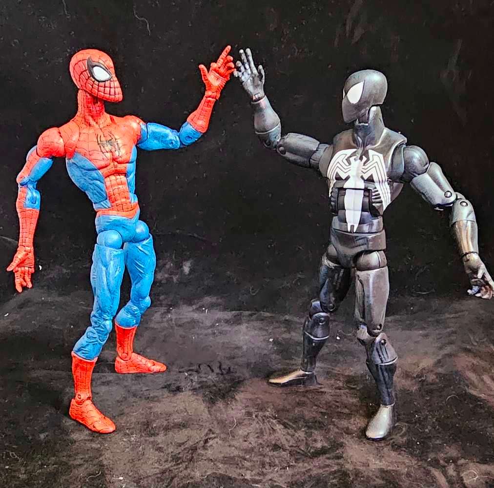 2007 Hasbro Marvel Legends black suit Spider-Man