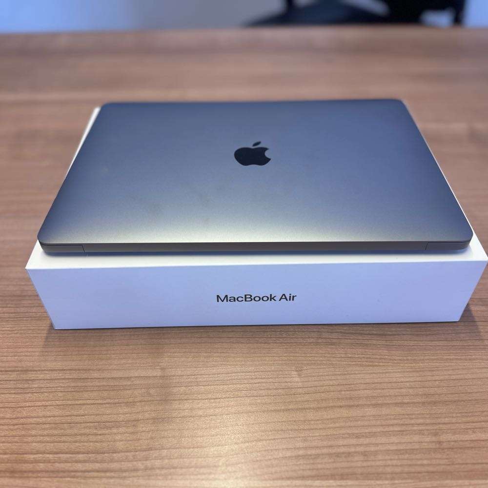 MacBook Air 13-inch | Apple M1 chip | 256GB - Space Grey-