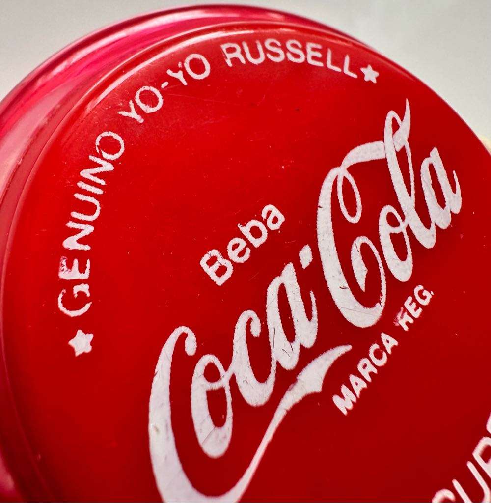 STUNNING RED VINTAGE GENUINE RUSSEL YO-YO - COCA COLA - RARE ITEM