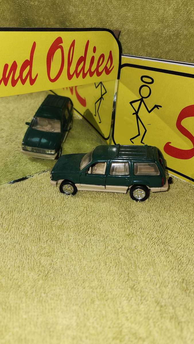 Ford Explorer Road Champs