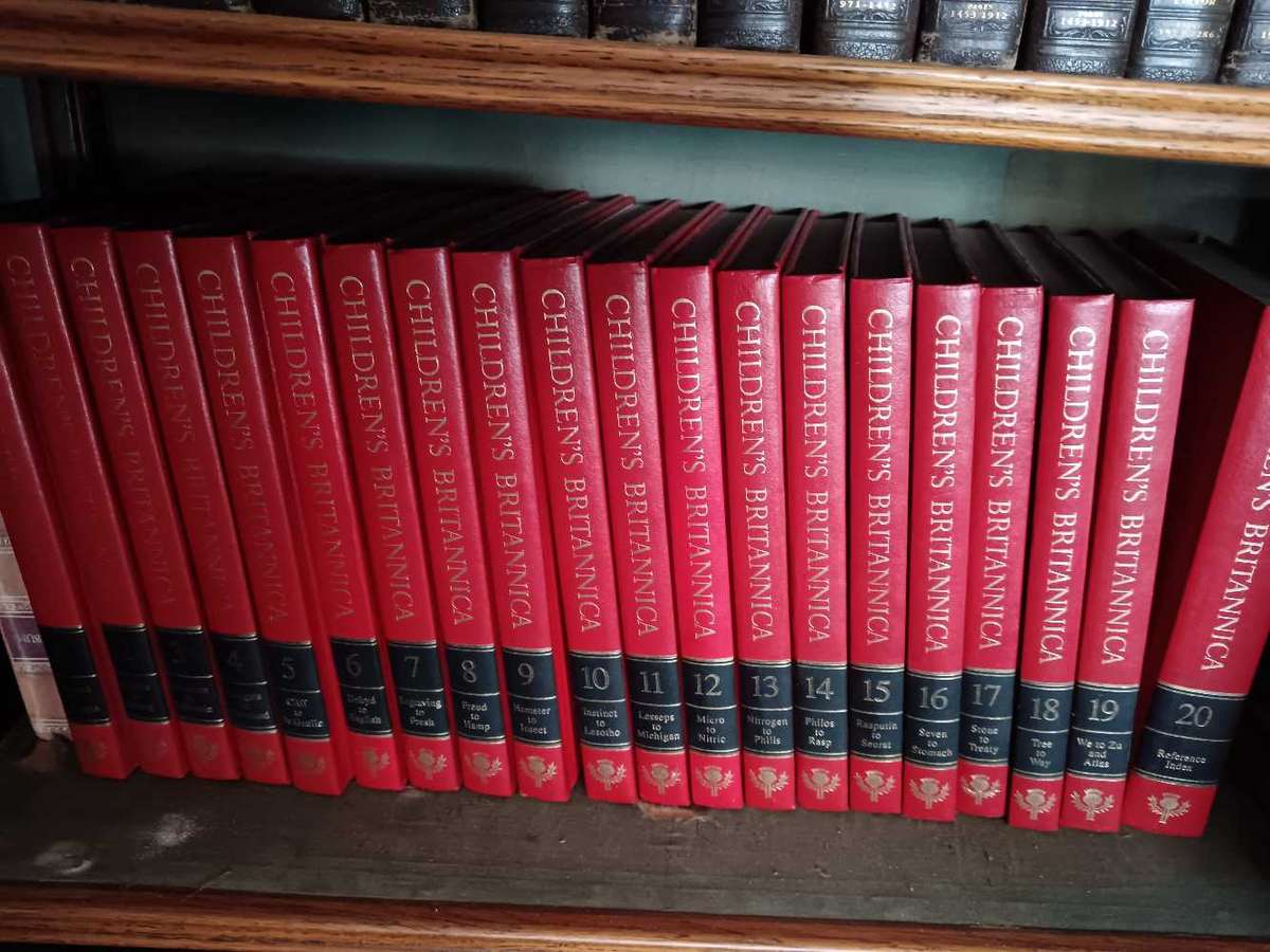 Set of Children's Britannica Encyclopedia Volume 1 to 20