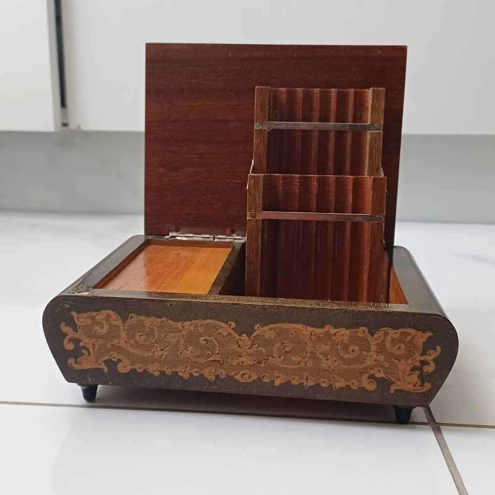 Vintage Italian "Reuge" Cigarette Music Box