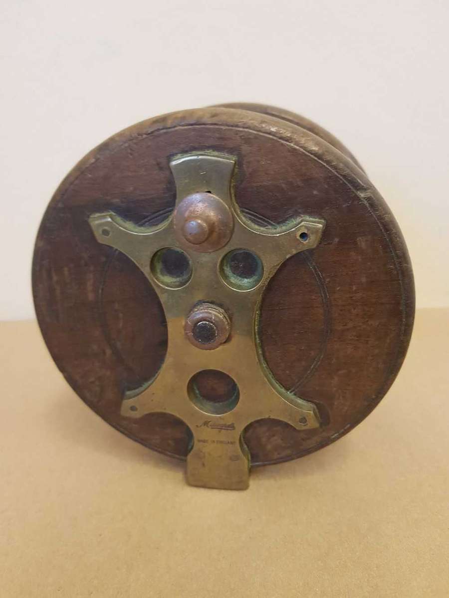 Millward frogback wooden fishing reel. Used in early 1900s