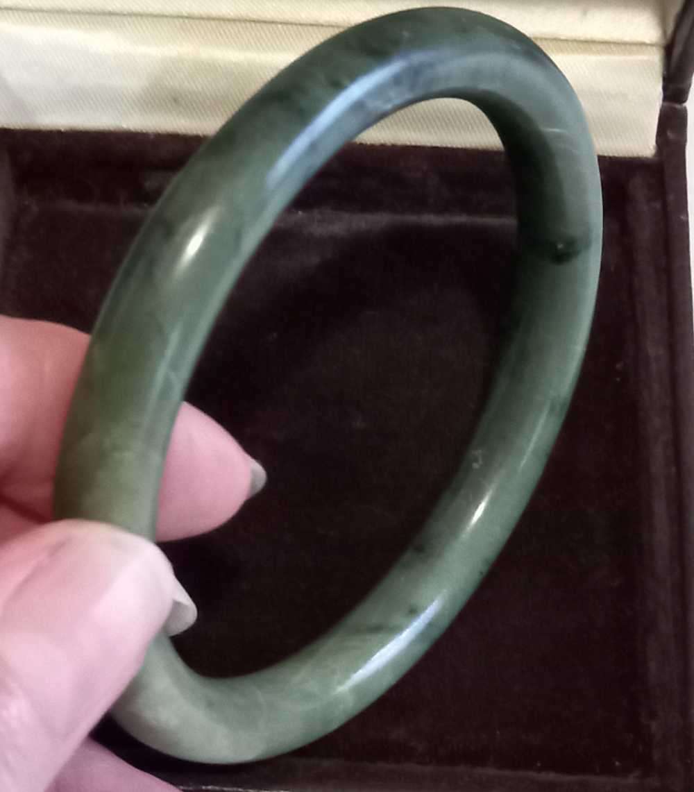 Vintage Spinach Green Jade Chinese Solid Bangle
