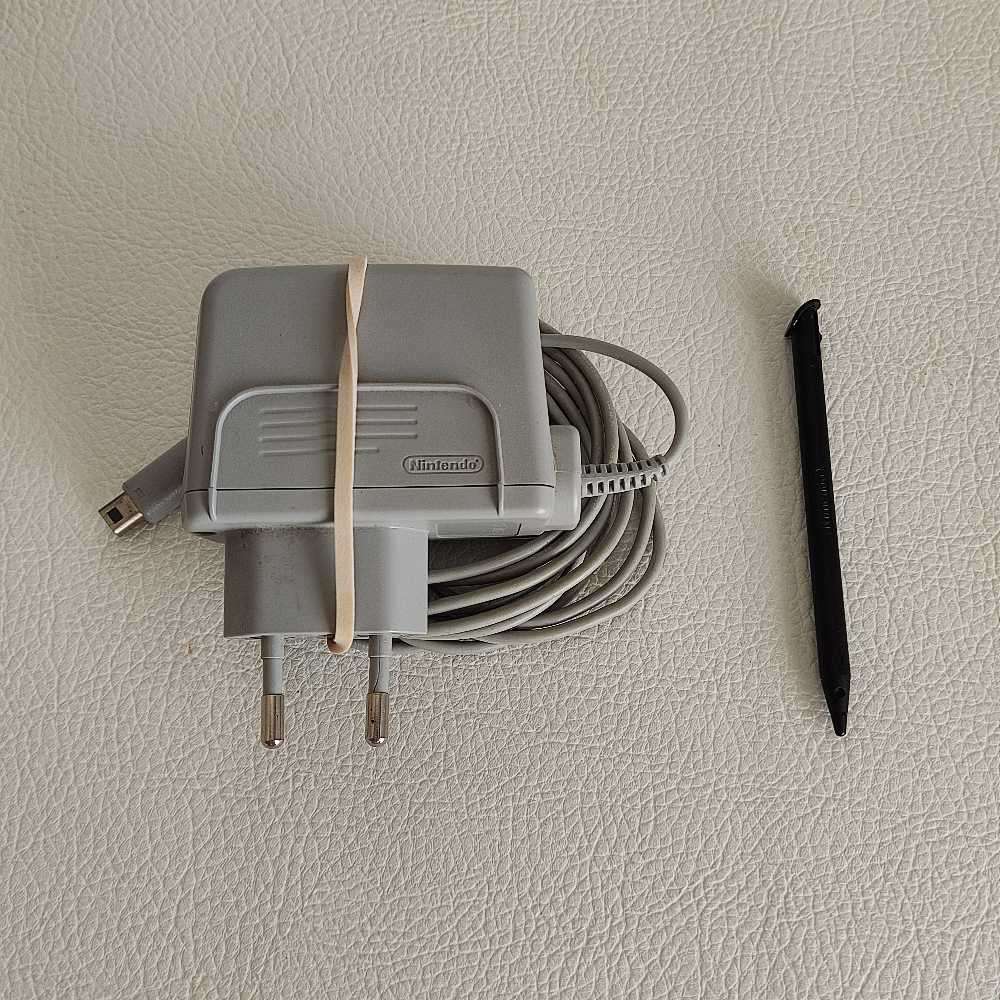 "New" Nintendo 3DS XL Console Eur