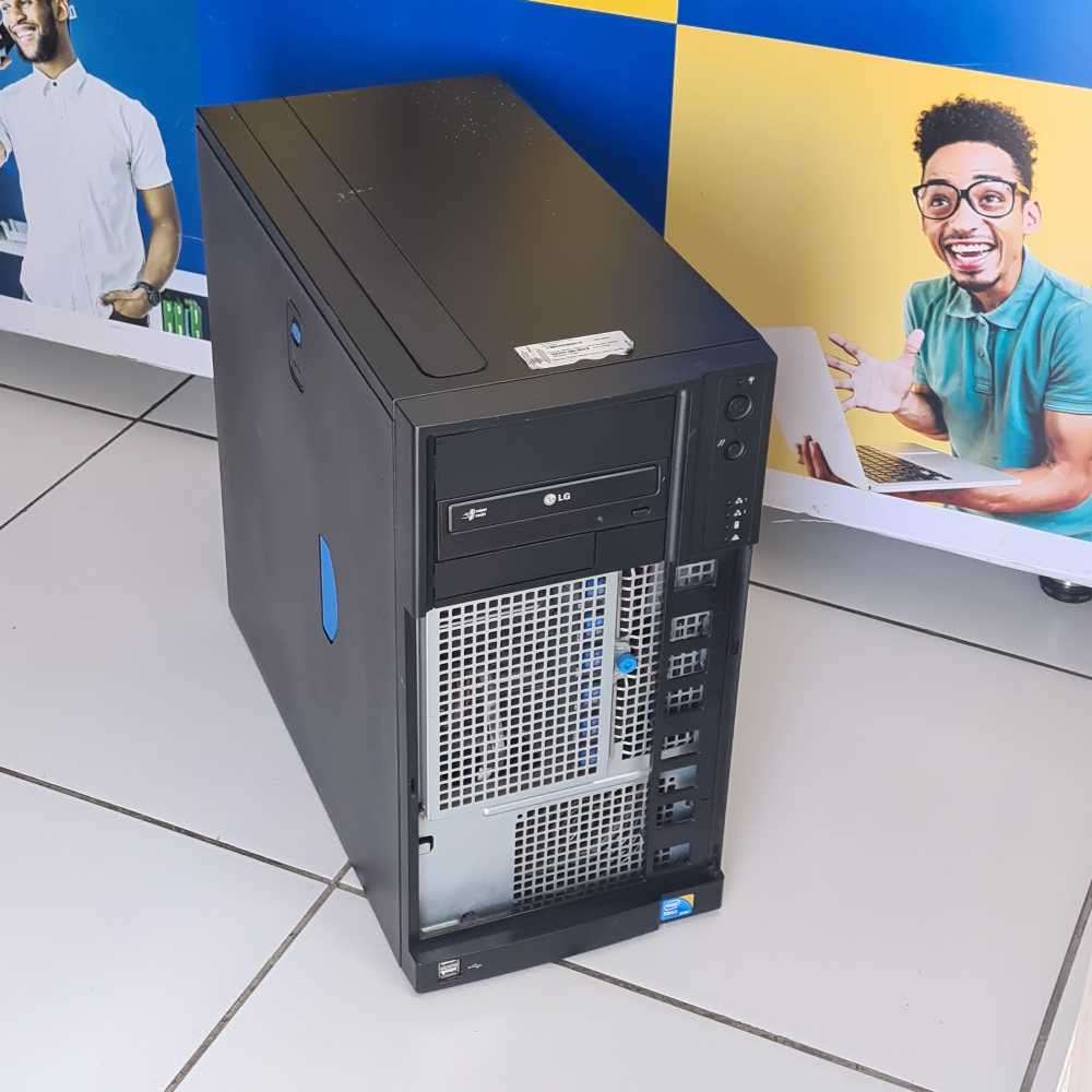 Unique Double CPUs Xeon pc. 1TB storage 4GB memory.