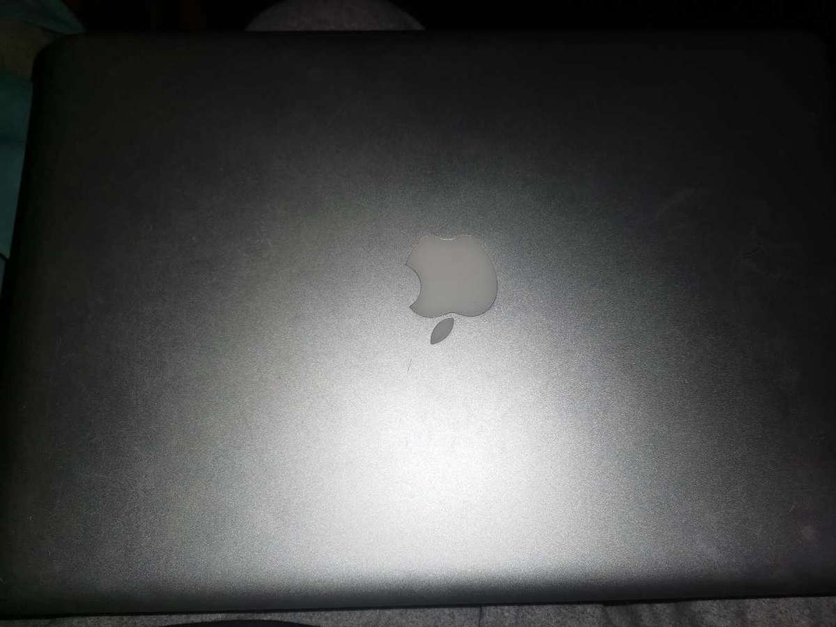 URGENT SALE!PFAULTY MACBOOK Pro i7, 15 inch.r|