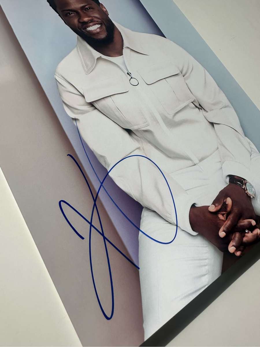 KEVIN HART -  AUTHENTIC AUTOGRAPH - 100% ORIGINAL