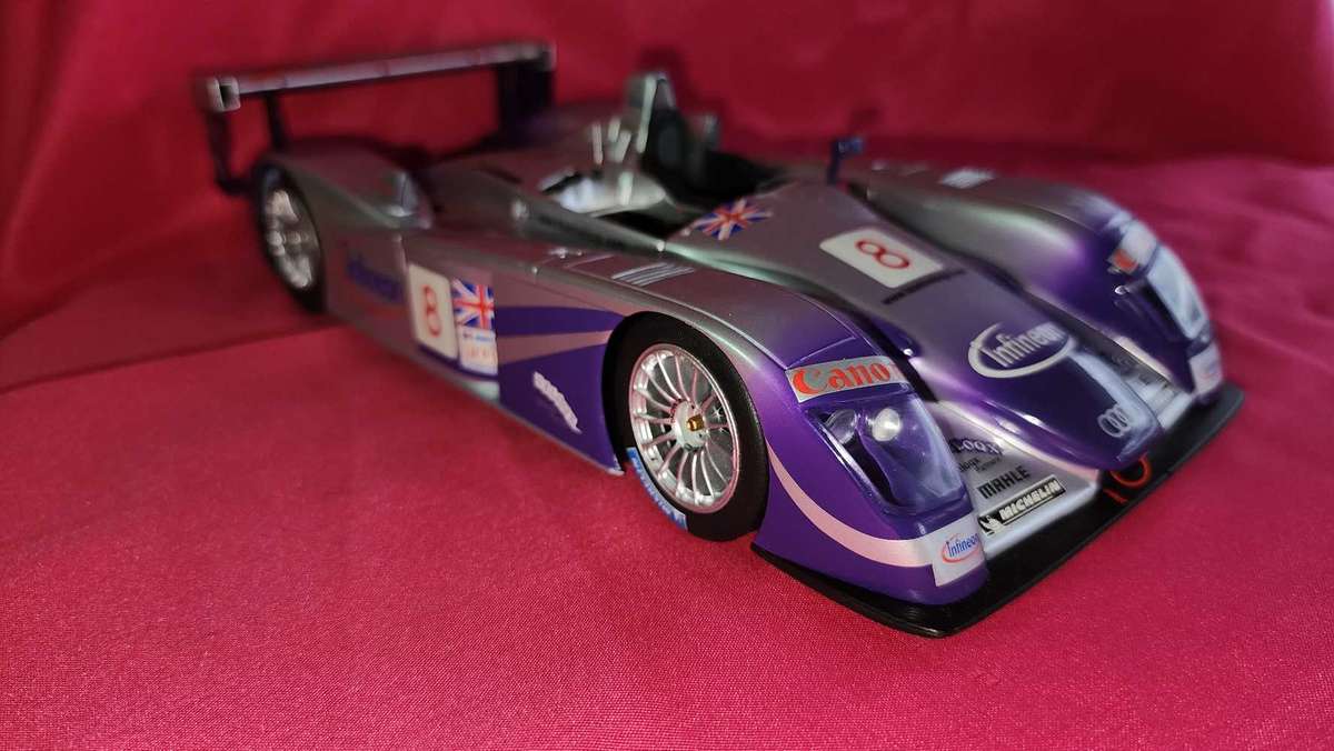 Audi R8R Sport (1:18)