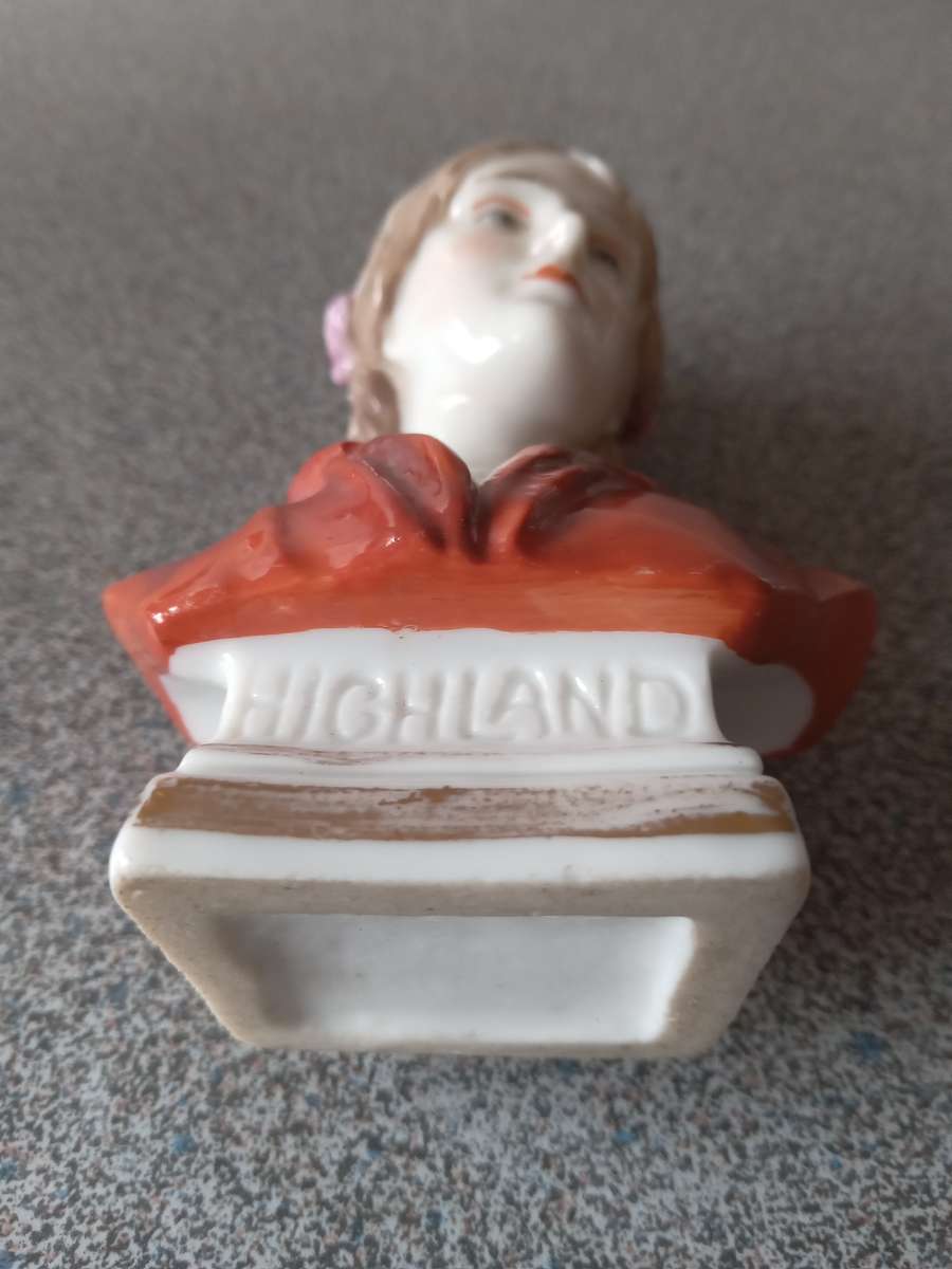 Chelsea Porcelain Bust `HIGHLAND` - (Gold Anchor Mark)