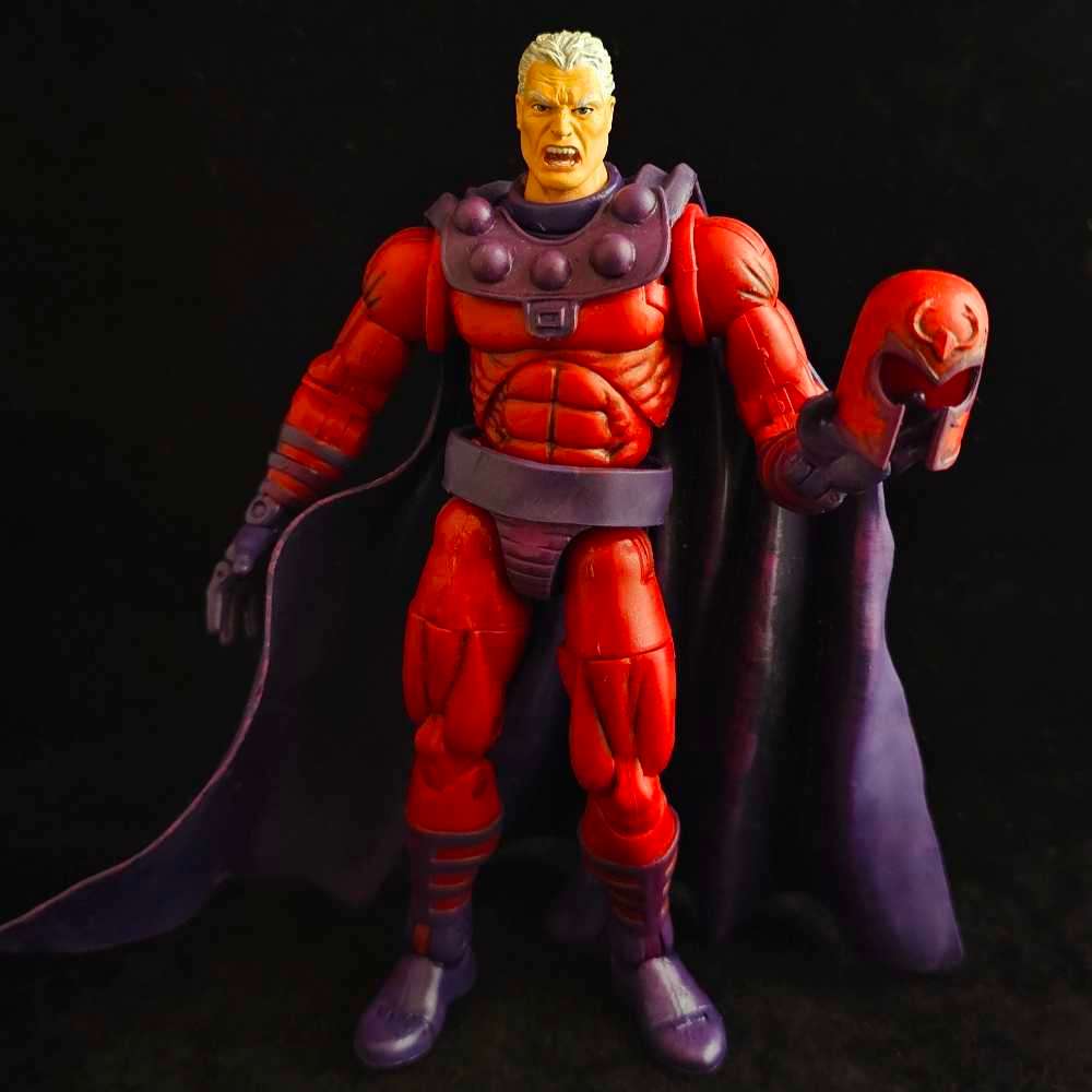 ToyBiz Marvel Legends Magneto