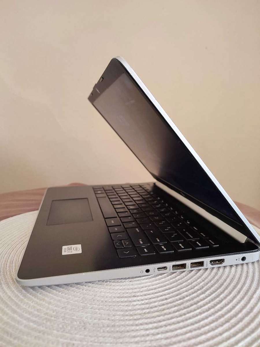 HP Notebook 14s 512SSD, 8GB RAM, Windows 11 Pro LAPTOP