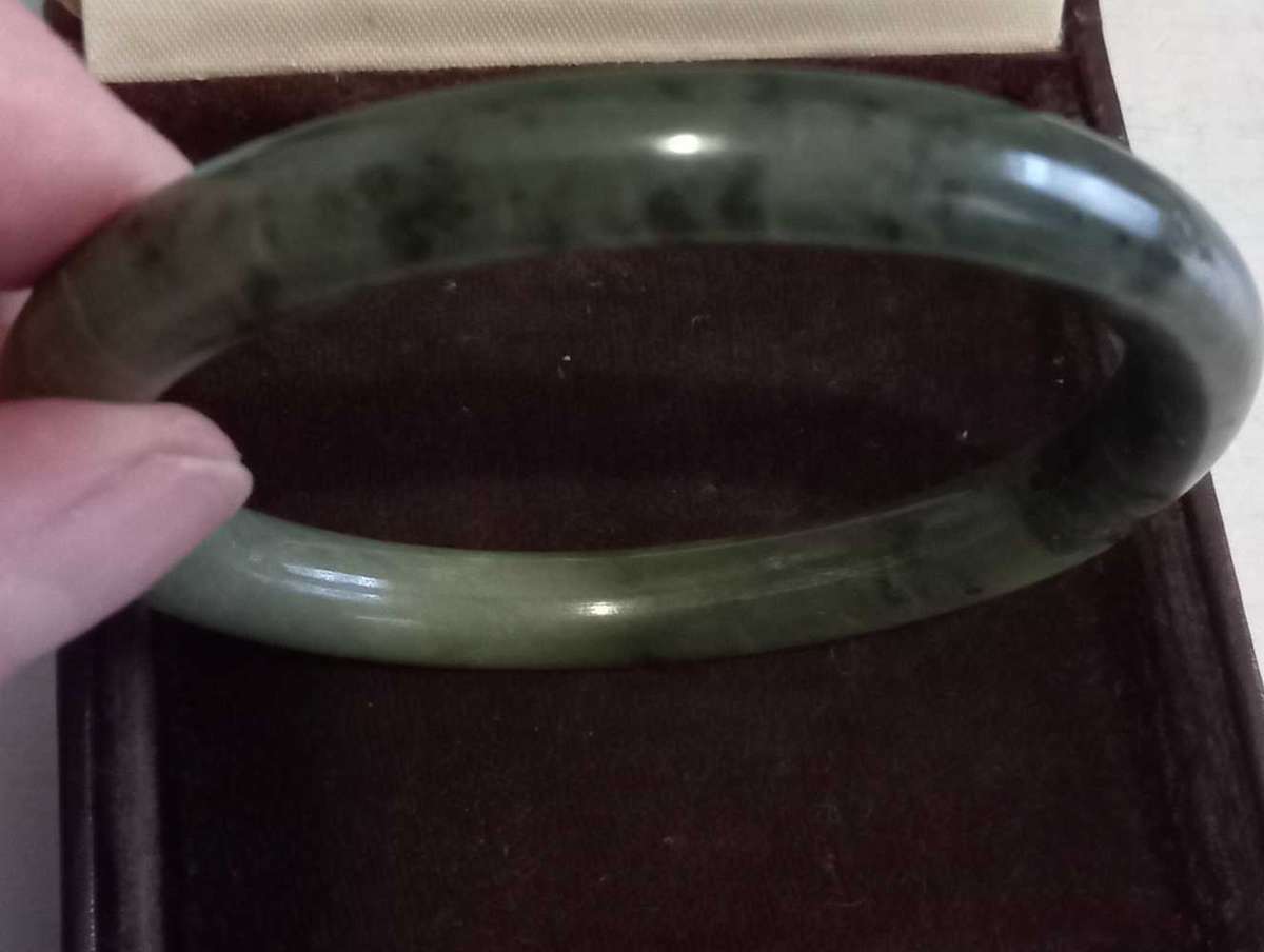 Vintage Spinach Green Jade Chinese Solid Bangle