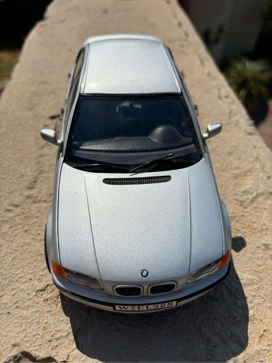 1998 BMW 328i E46 1/18 Silver Diecast model
