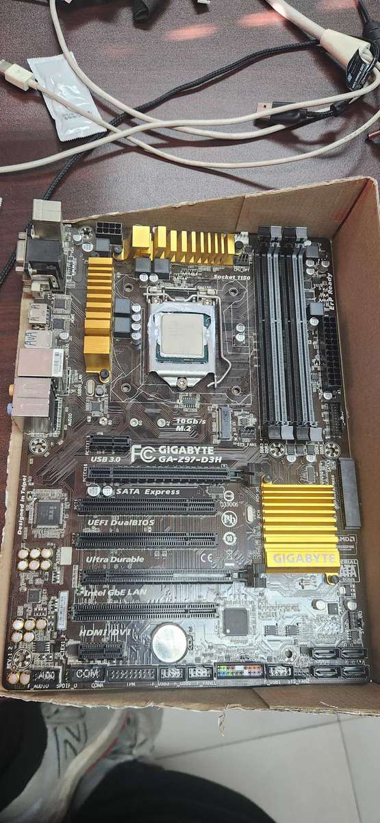 Gigabyte  ga-z97-d3h  with intel i5-4590