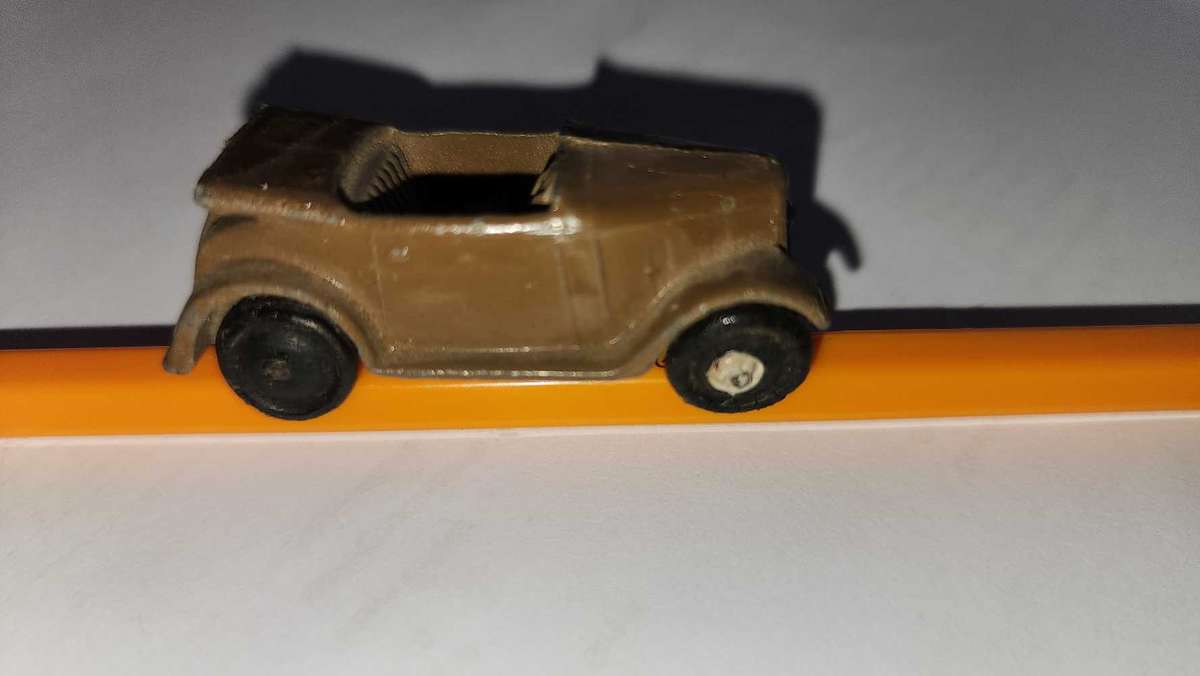 Dinky Austin #35d of the 1940's