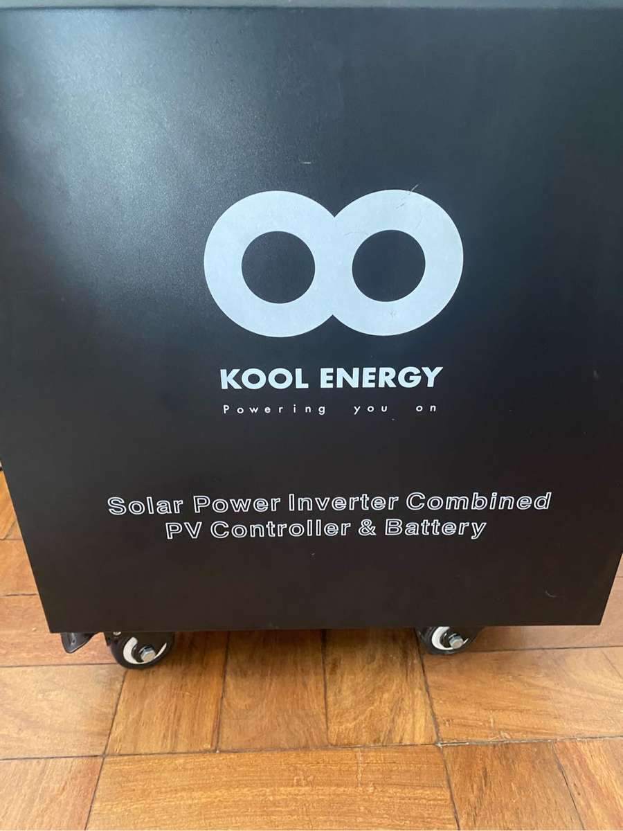 Kool Energy 1.5KW/24 Volt Trolley Inverter/Solar with 2 X 100AH batteries