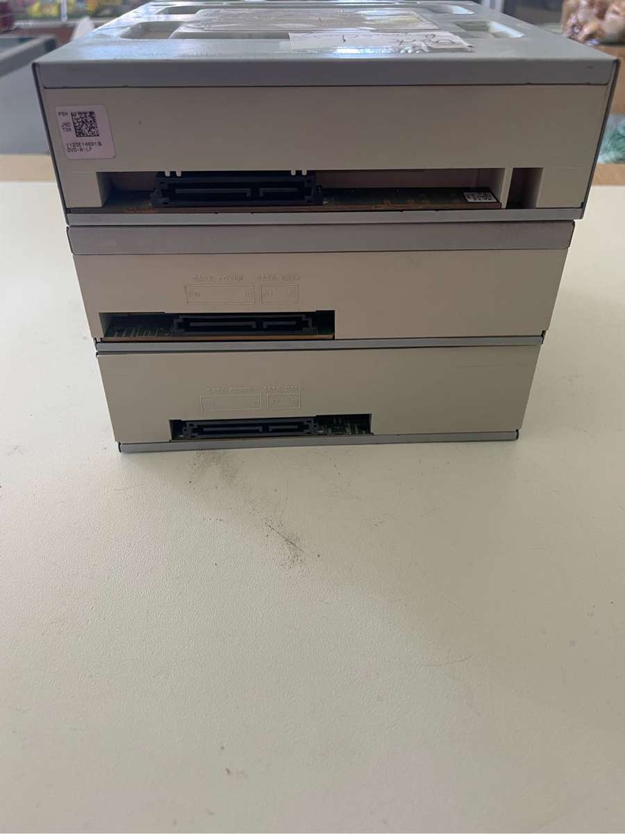 2 x Lite-on and Samsung DVD Roms**Tested working but may need cleaning**