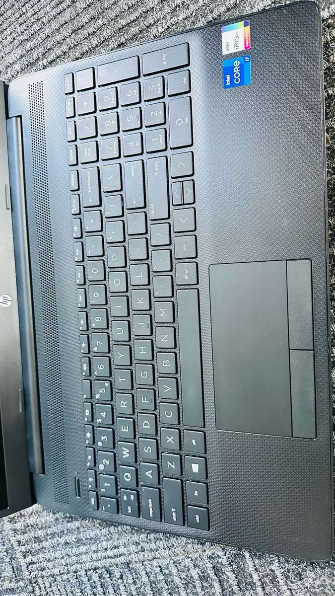 HP Laptop  1 1th Gen i7 Quad 12GB Ram 1TB HDD 1080p Led Display iRIS Graphics - Excellent Condition