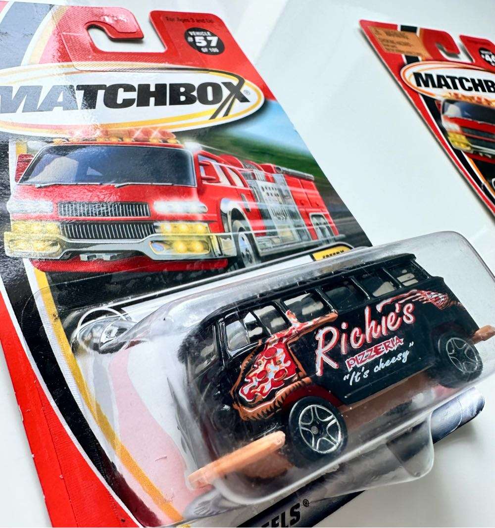 2000/ 2000 VINTAGE MATCHBOX CARS - POLICE MOTOR CYCLE & VW TRANSPORTER