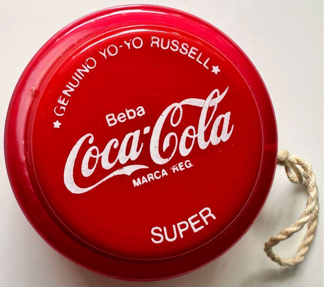 STUNNING RED VINTAGE GENUINE RUSSEL YO-YO - COCA COLA - RARE ITEM