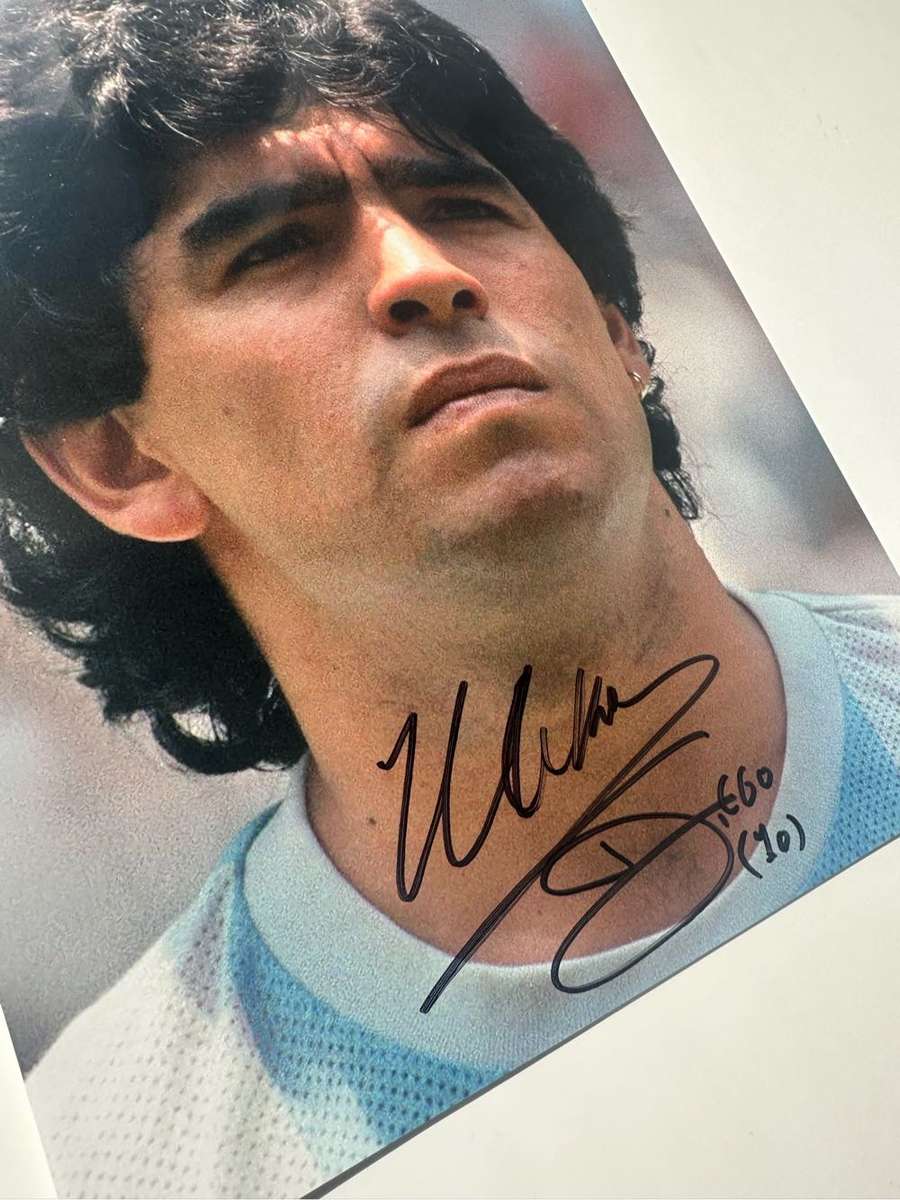 DIEGO MARADONA -  AUTHENTIC AUTOGRAPH - 100% ORIGINAL - WITH COA