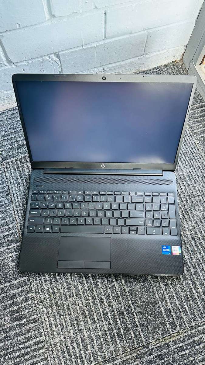 HP Laptop  1 1th Gen i7 Quad 12GB Ram 1TB HDD 1080p Led Display iRIS Graphics - Excellent Condition