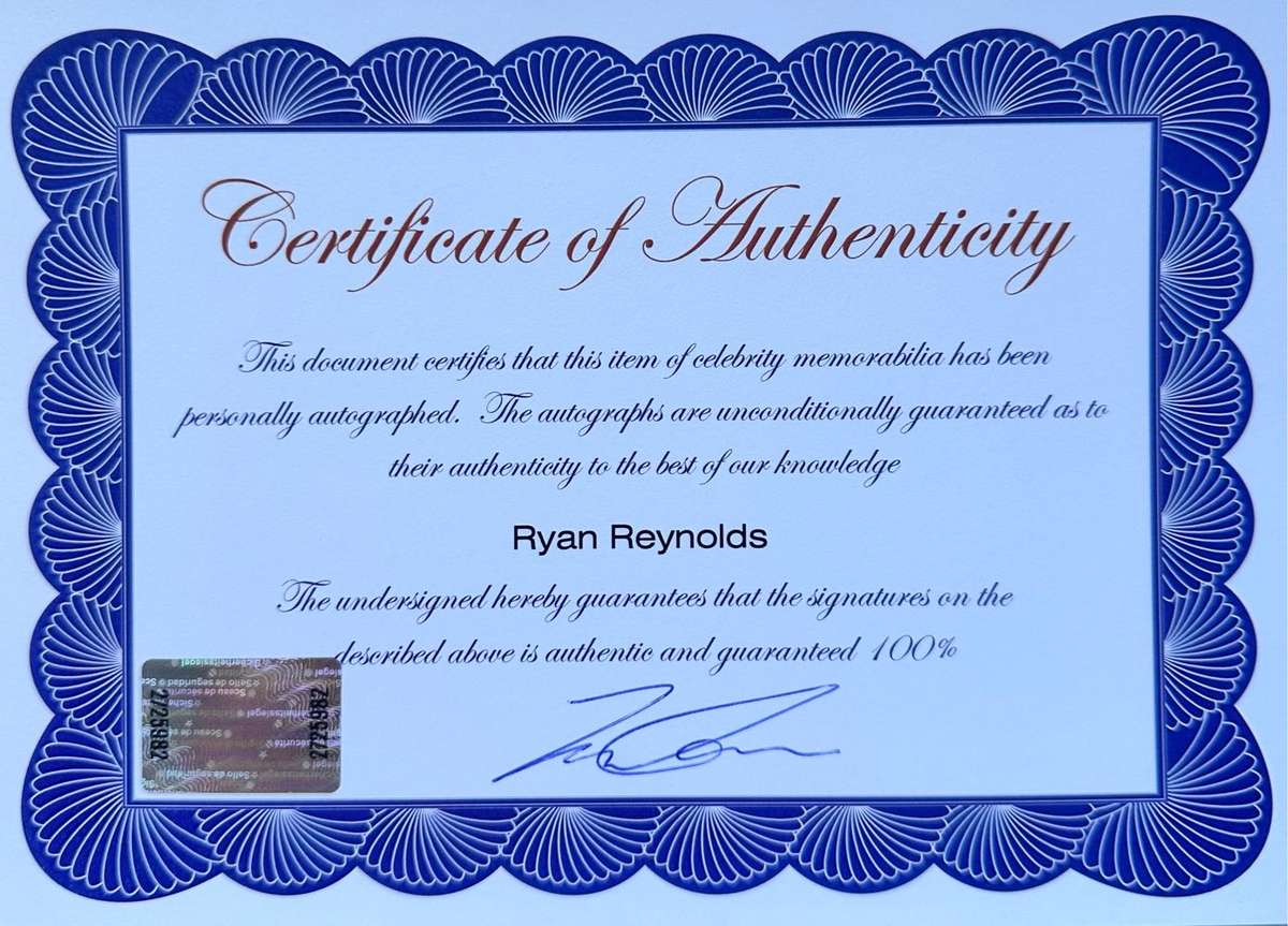 RYAN REYNOLDS/DEADPOOL -  AUTHENTIC AUTOGRAPH - 100% ORIGINAL - WITH COA