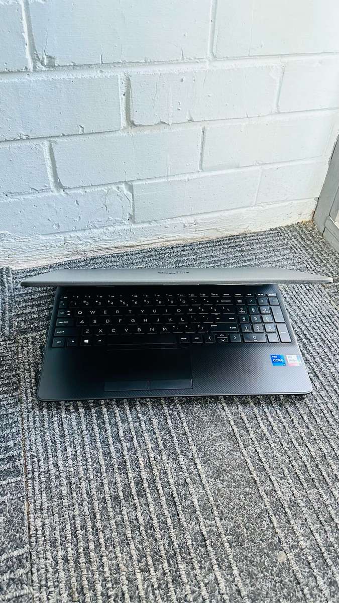 HP Laptop  1 1th Gen i7 Quad 12GB Ram 1TB HDD 1080p Led Display iRIS Graphics - Excellent Condition