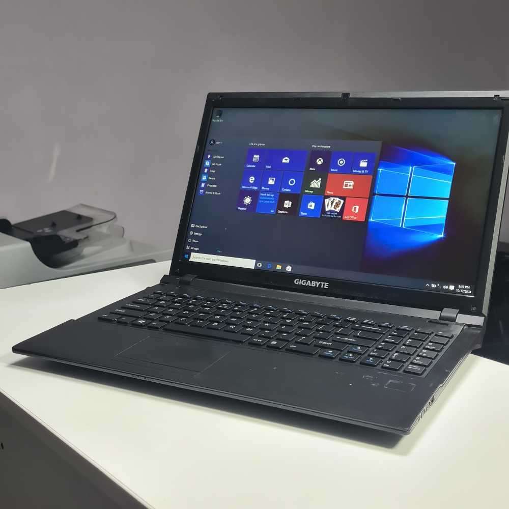 Core i5 Gigabyte fast SSD laptop