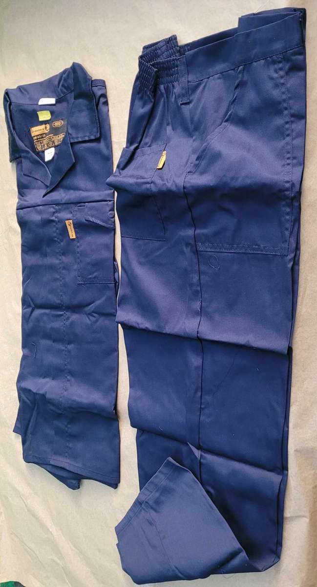 Quality DROMEX 2-Piece Work-Suit.  Chest 44/112,  Waist 40/ 102