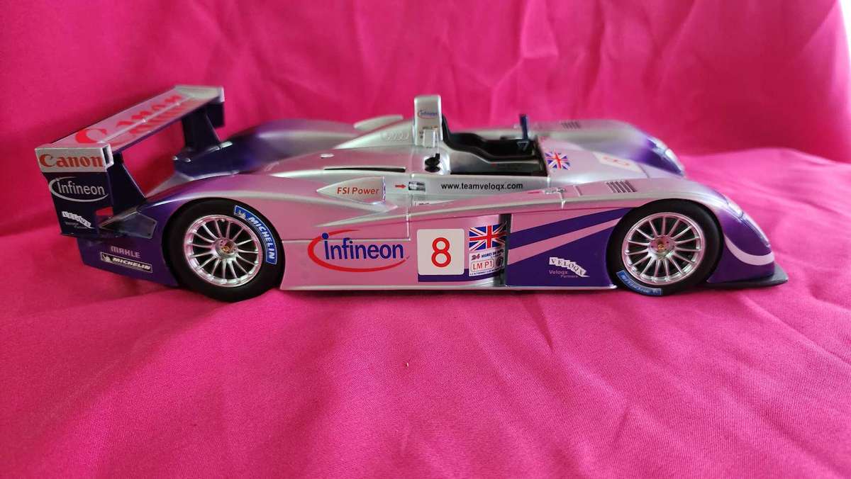 Audi R8R Sport (1:18)