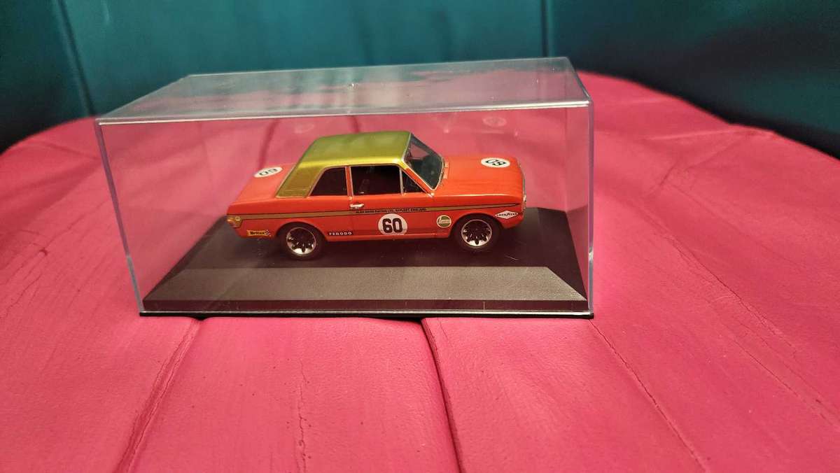 Cortina Mk II Classic Racer