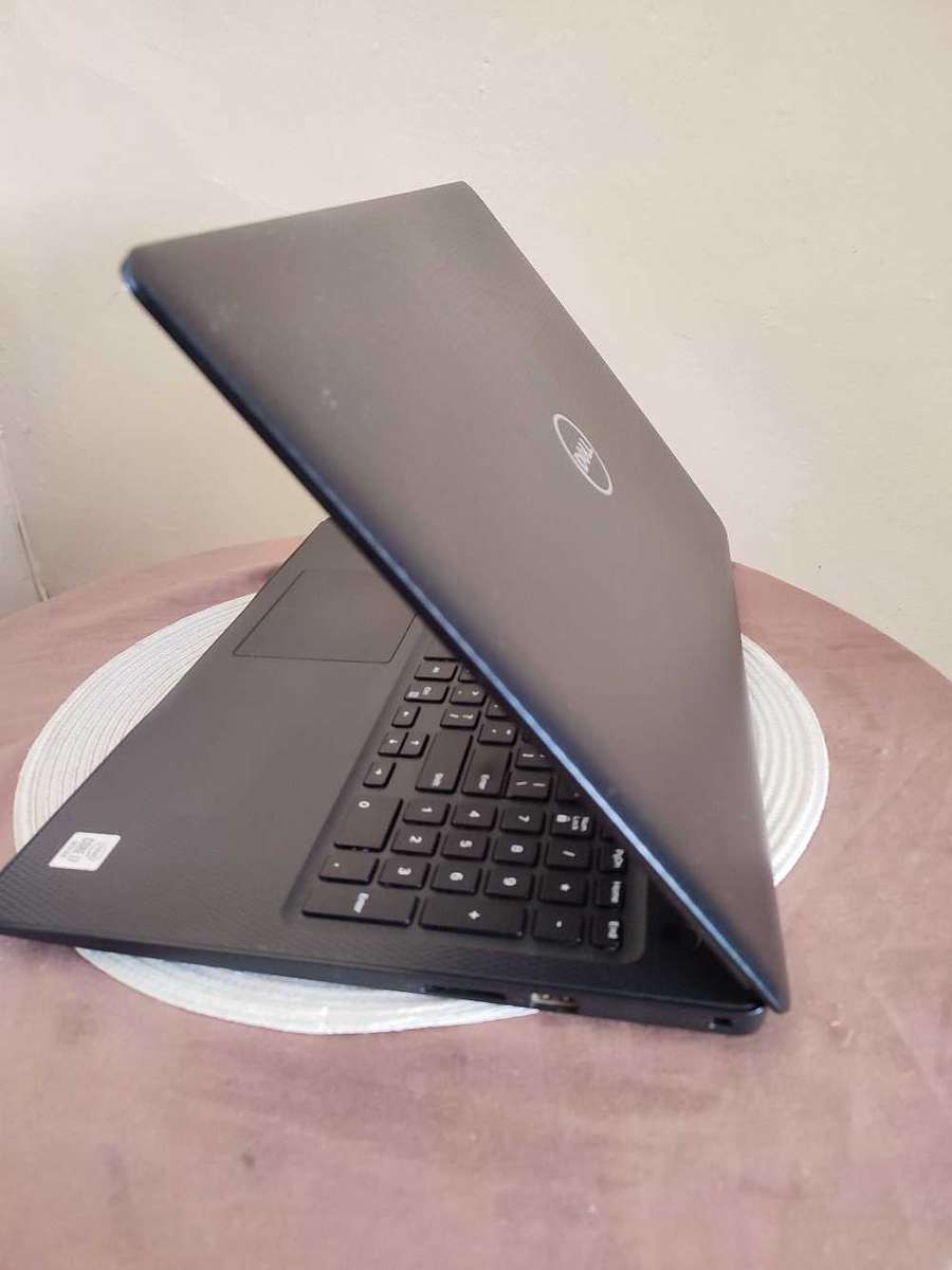 Dell Inspiron 15.6 FHD Laptop  Core i7 10th Gen, 16GB RAM, 512GB SSD, Windows 11