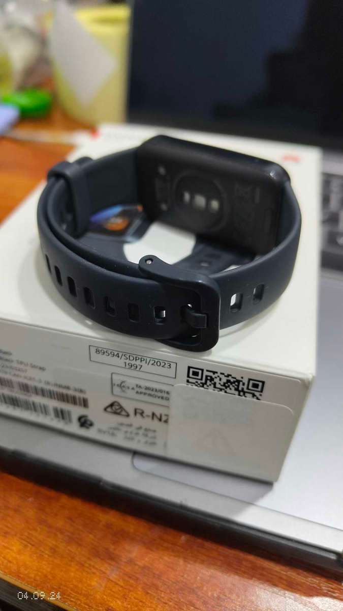 Huawei Band 8 Black Color