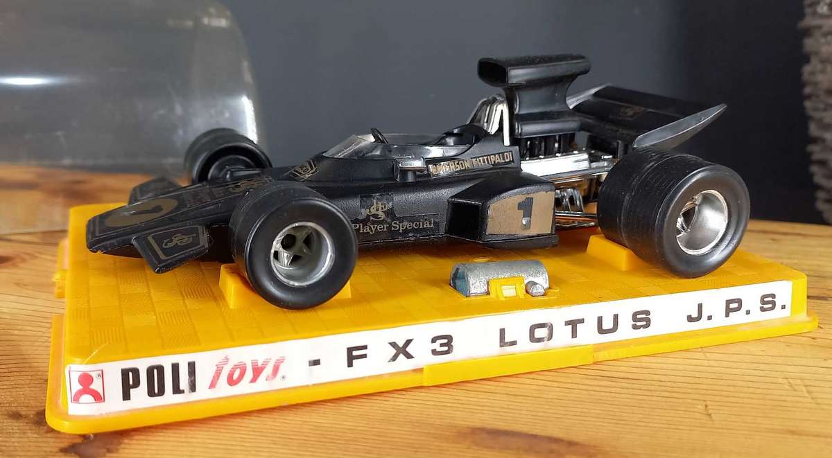 Lotus FX3 F1 race car vintage by Politoys