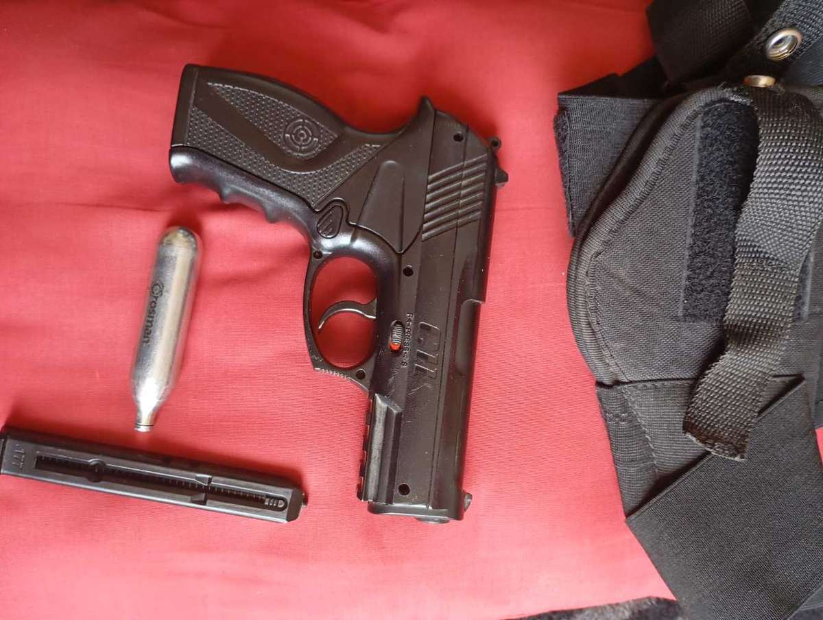 Crosman® C11 Semi-Auto CO2 Air Pistol (BB) with Leg Holster