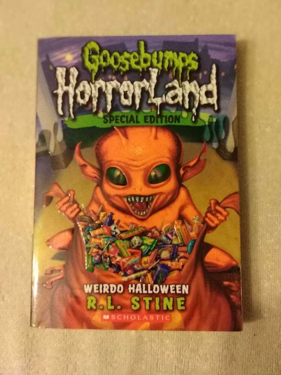 R. L. Stine Goosebumps Weirdo Halloween