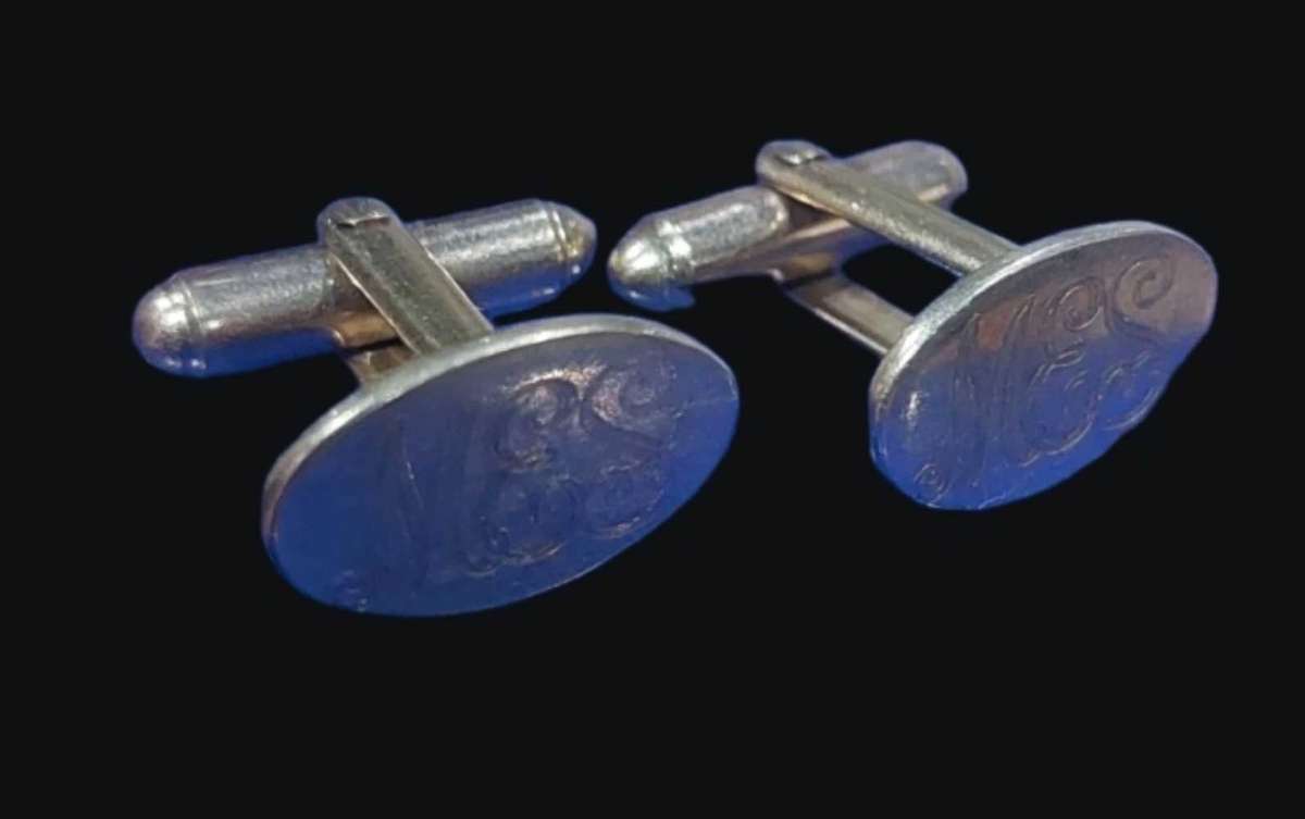 HEAVY vintage Solid 9ct gold cufflinks set