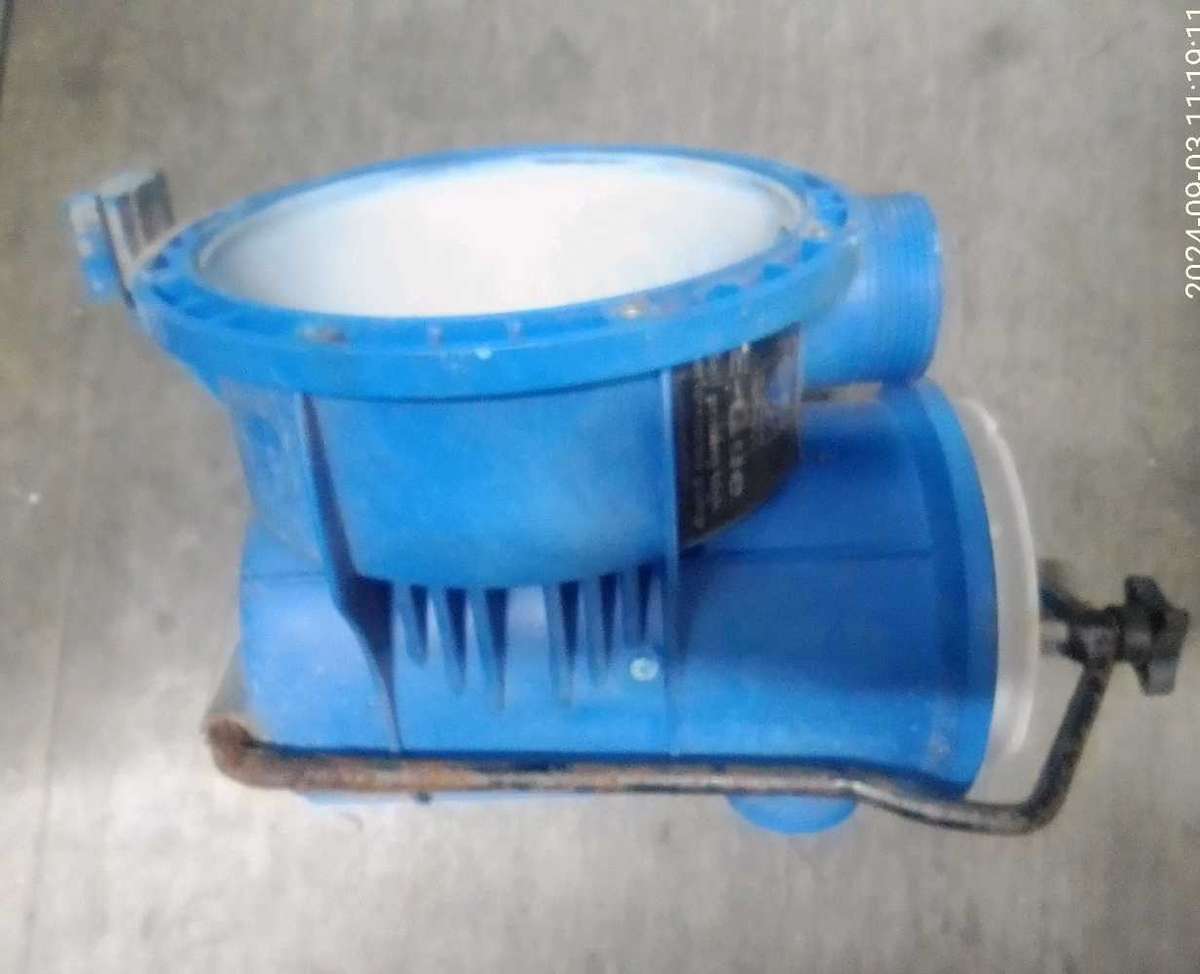 EQUE POOL PUMP HOUSING AND BASKET